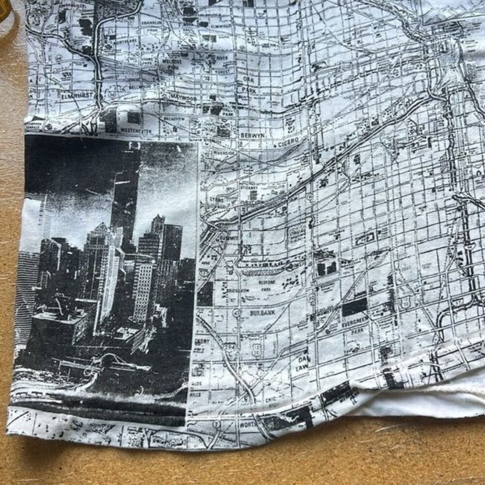 Mens Graphic T-Shirt Map Print Chicago White/Black 100% Cotton Size L - Picture 11 of 13